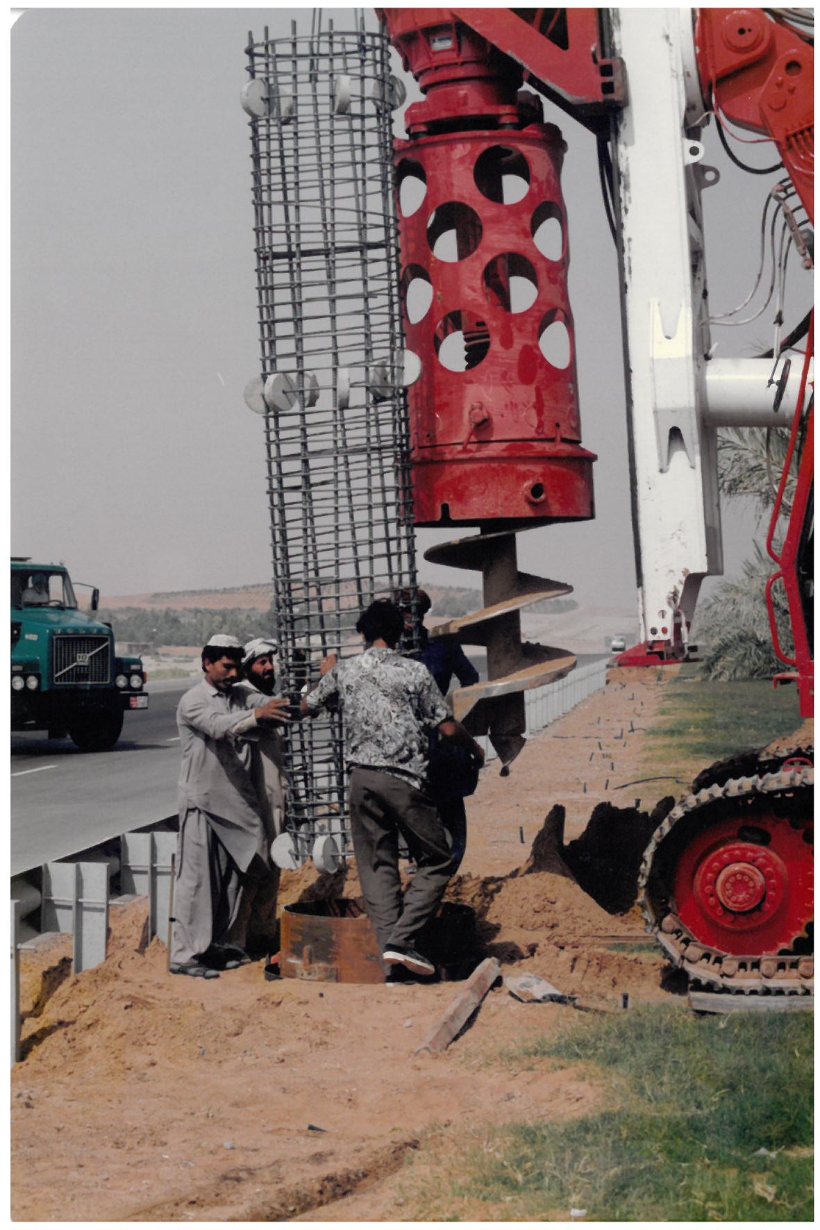 Drilling and reinforcement cage installation, 1991